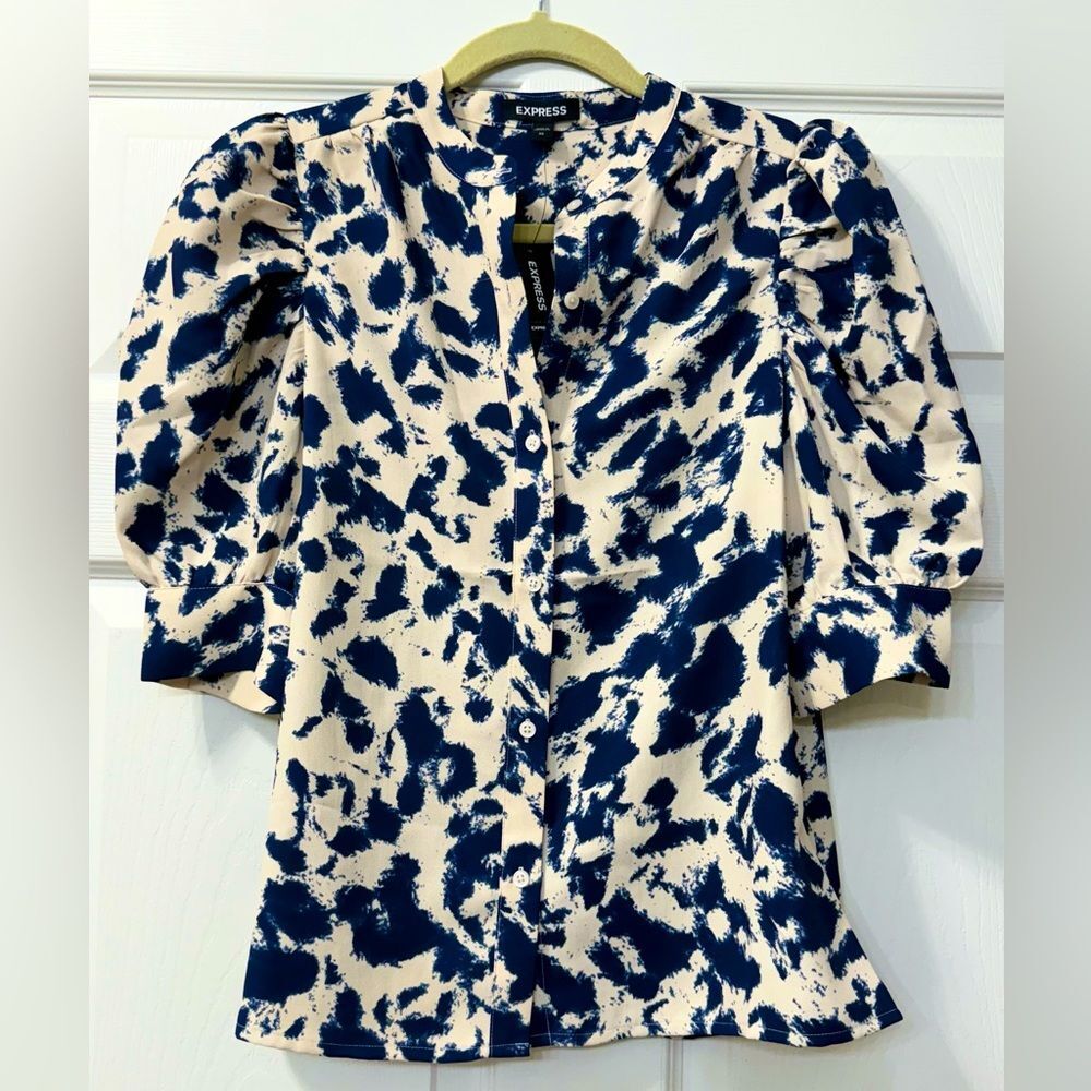 NWT Express Blue Cream Short Puff Sleeve Button Down Shirt Blouse Sz XS